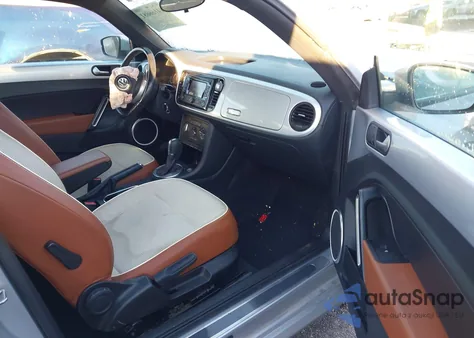 2015 Volkswagen Beetle 1.8T Classic из США, поврежденный, VIN 3VWF17AT9FM651994